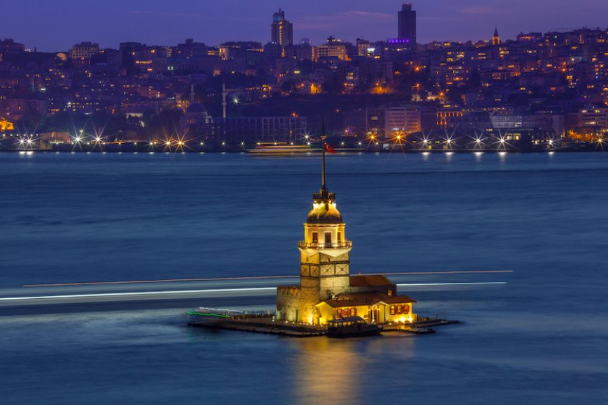 The Maiden’s Tower invites you to view İstanbul through its eyes