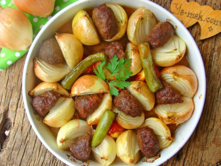 Minced Meat Kebab with Onions offers a taste of wonder